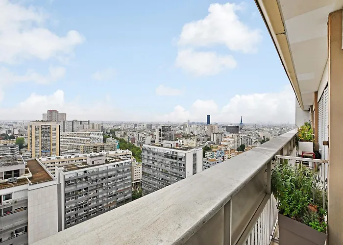 Bright With Balcony - 2p- Eiffel Tower View
